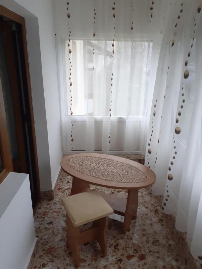 Garsoniera George Apartment Tirgu Ocna Exterior photo